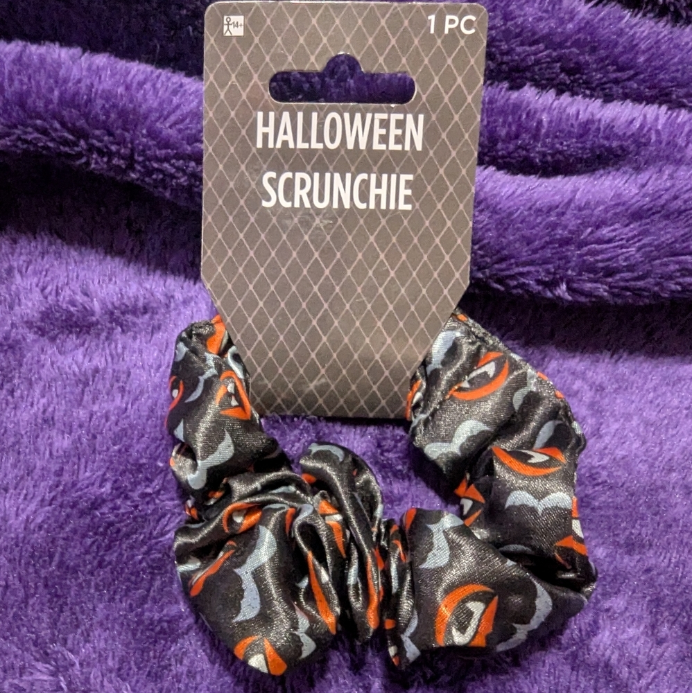 Halloween Scrunchie With Bats and Vampire Fangs Pattern